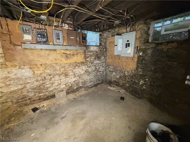516 Jackson Street, East Liverpool, OH 43920