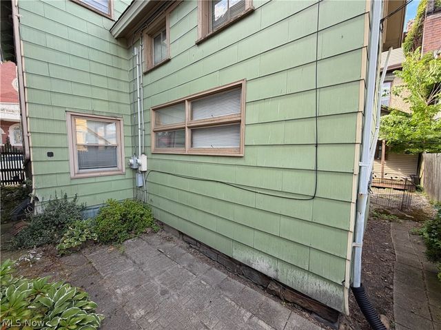 516 Jackson Street, East Liverpool, OH 43920