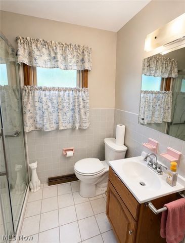 4345 Woodleigh Lane, Youngstown, OH 44511