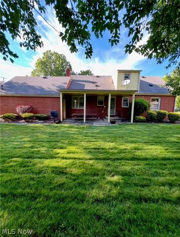 4345 Woodleigh Lane, Youngstown, OH 44511