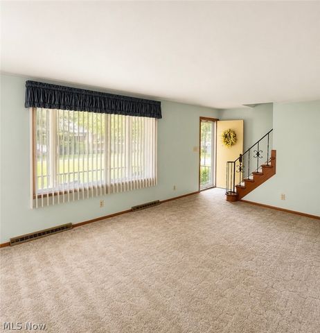 4345 Woodleigh Lane, Youngstown, OH 44511
