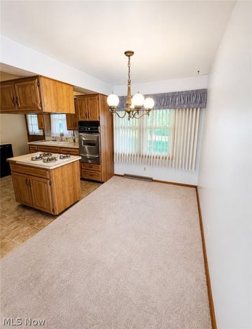 4345 Woodleigh Lane, Youngstown, OH 44511