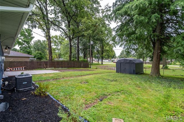 14 Wilson Park Drive, Granite City, IL 62040