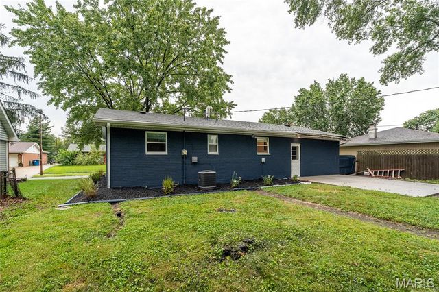 14 Wilson Park Drive, Granite City, IL 62040
