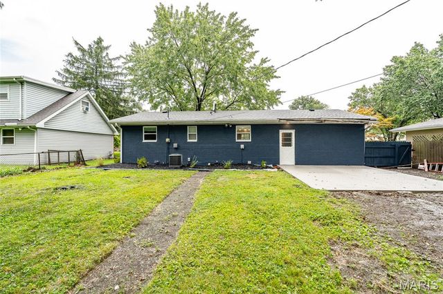 14 Wilson Park Drive, Granite City, IL 62040