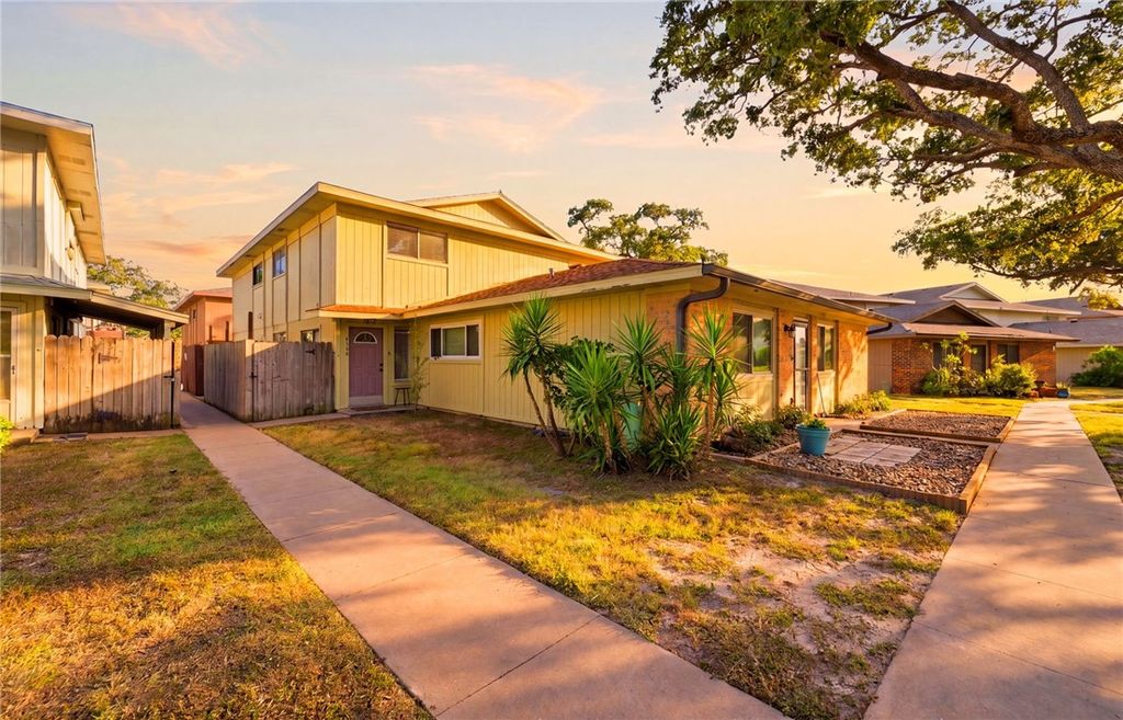6133 Hidden Wood, Corpus Christi, TX 78412 — exterior
