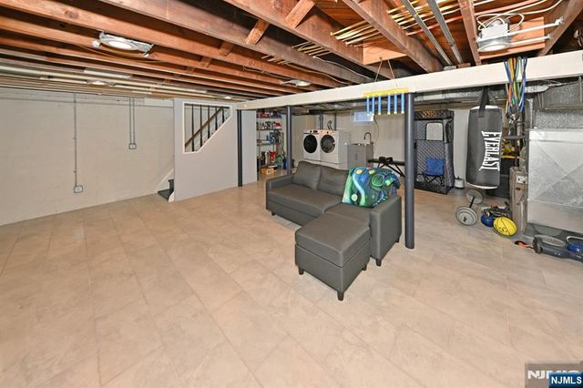 262 Spring Valley Avenue, Hackensack, NJ 07601