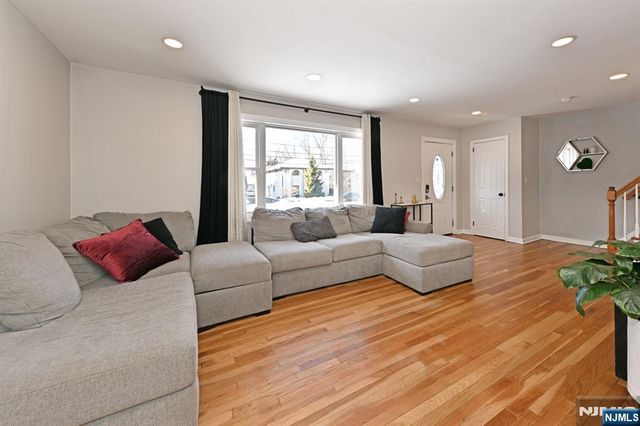 262 Spring Valley Avenue, Hackensack, NJ 07601