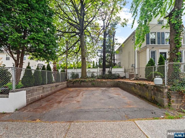 9 Morse Avenue, Rutherford, NJ 07070