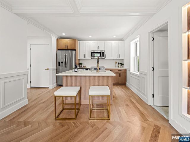 9 Morse Avenue, Rutherford, NJ 07070