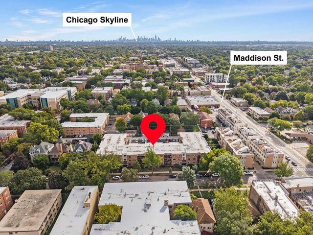 420 S HOME Avenue 109N, Oak Park, IL 60302