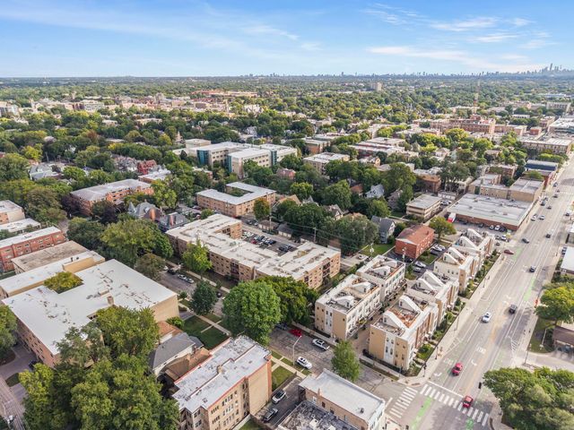420 S HOME Avenue 109N, Oak Park, IL 60302