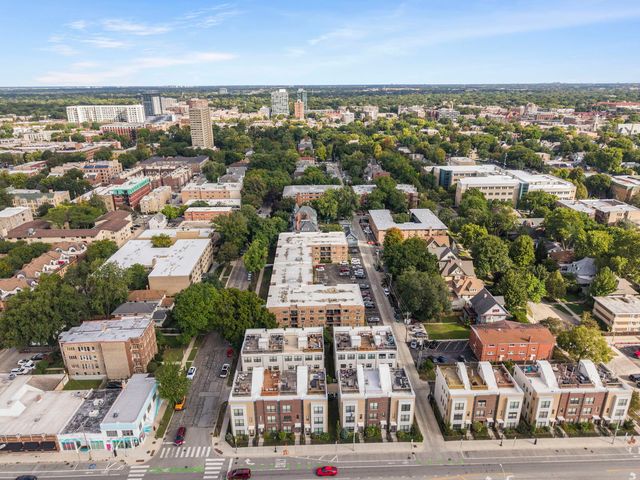 420 S HOME Avenue 109N, Oak Park, IL 60302