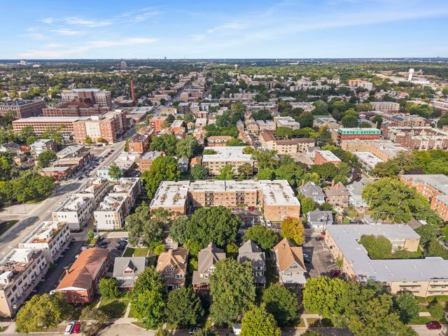 420 S HOME Avenue 109N, Oak Park, IL 60302