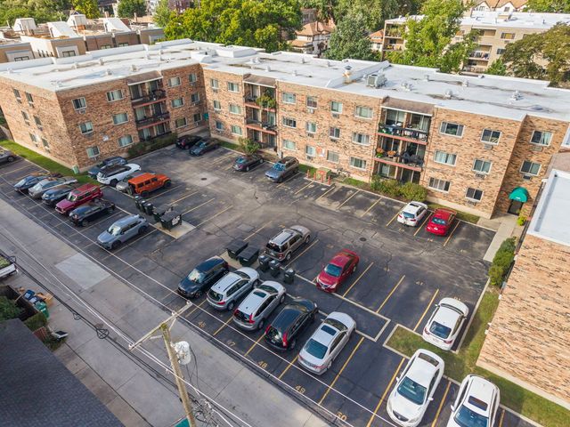420 S HOME Avenue 109N, Oak Park, IL 60302