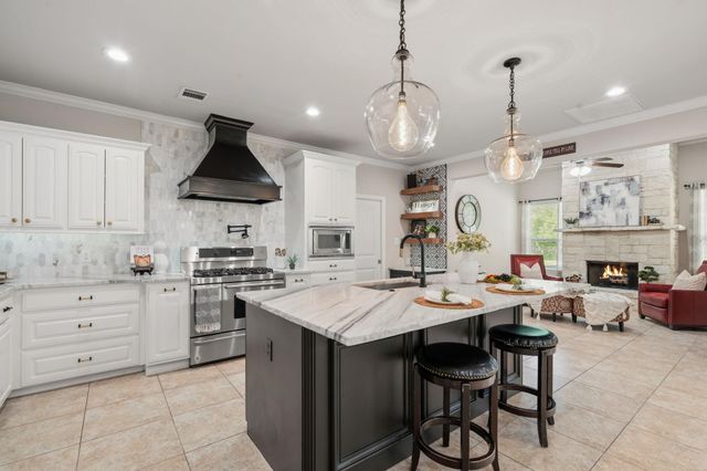 13907 Jbk Memorial Drive, Willis, TX 77318