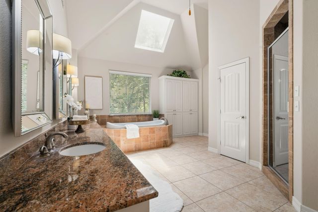 13907 Jbk Memorial Drive, Willis, TX 77318