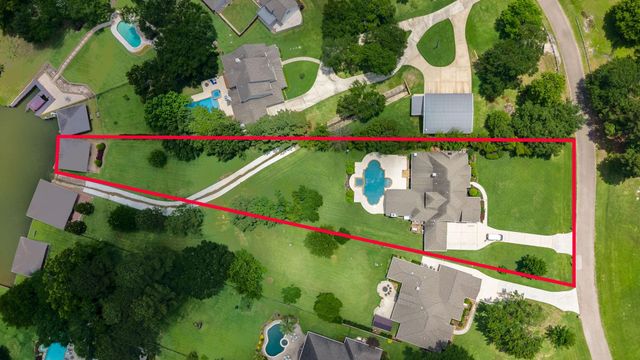 13907 Jbk Memorial Drive, Willis, TX 77318