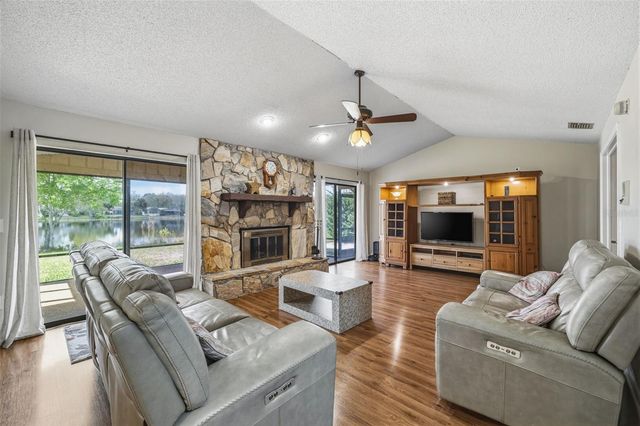 3330 FOXRIDGE CIRCLE, Tampa, FL 33618