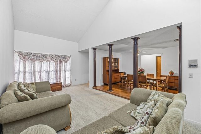 3330 FOXRIDGE CIRCLE, Tampa, FL 33618