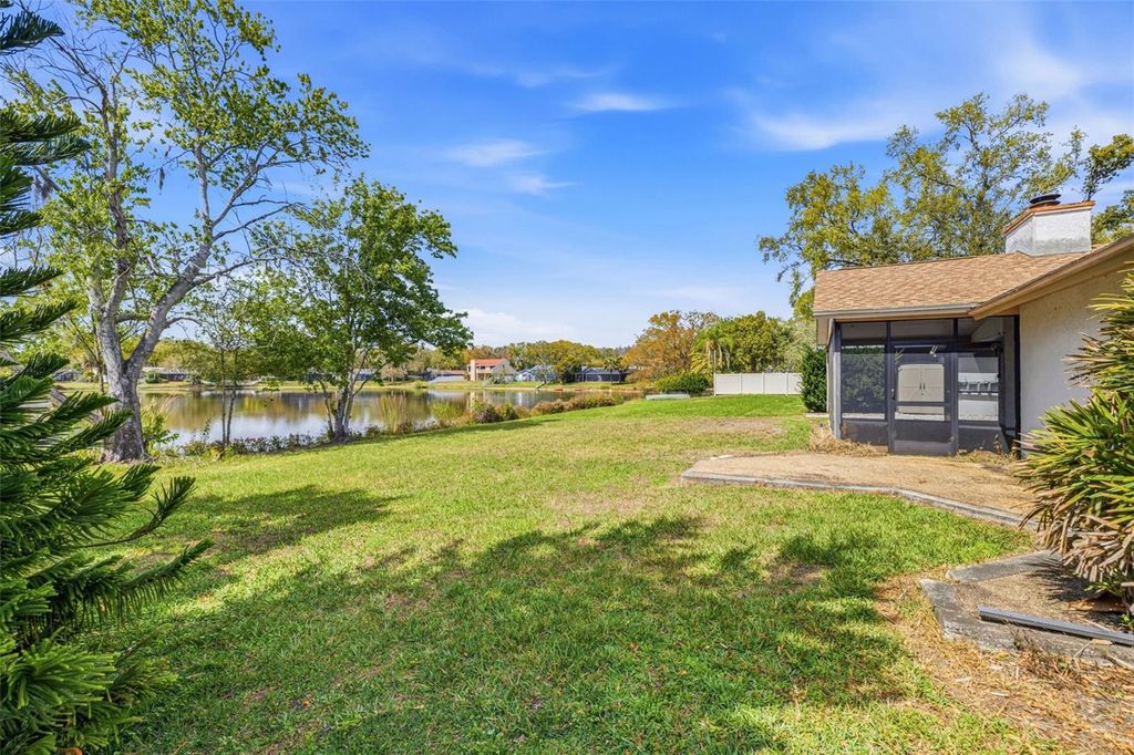 Image 30 of property listing at 3330 FOXRIDGE CIRCLE, Tampa, FL 33618