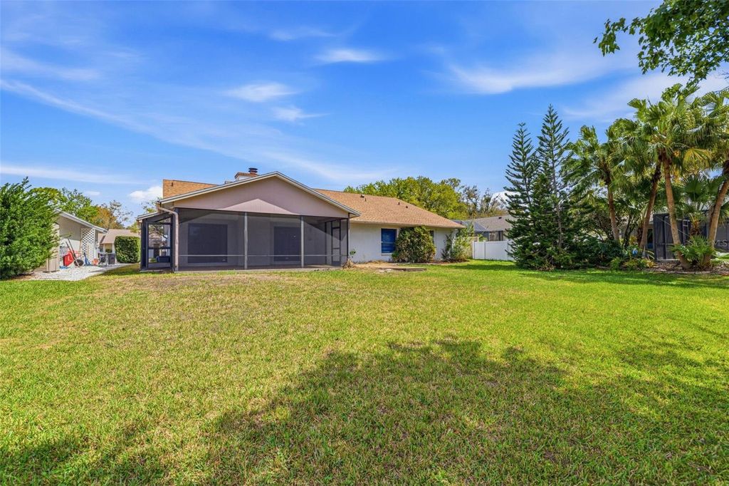 Image 32 of property listing at 3330 FOXRIDGE CIRCLE, Tampa, FL 33618