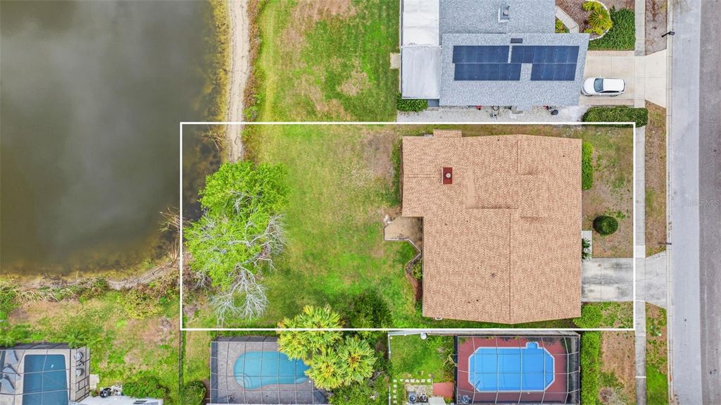 Image 44 of property listing at 3330 FOXRIDGE CIRCLE, Tampa, FL 33618