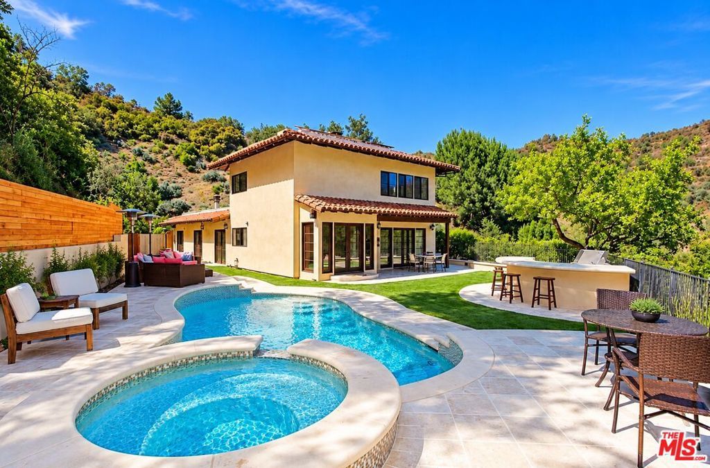 13129 N Sherry Lane, Los Angeles, CA 90049 — exterior