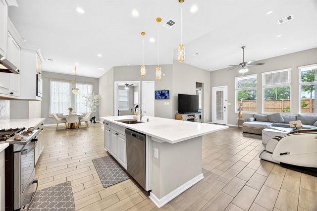 13118 Wood Leaf Park, Tomball, TX 77375