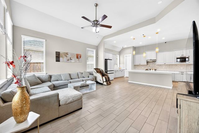 13118 Wood Leaf Park, Tomball, TX 77375