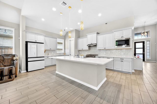13118 Wood Leaf Park, Tomball, TX 77375