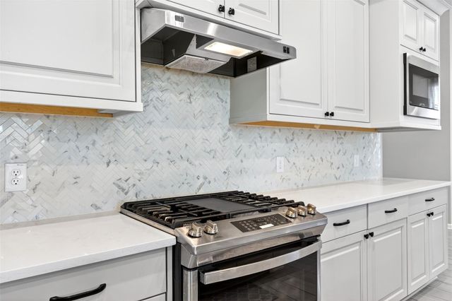 13118 Wood Leaf Park, Tomball, TX 77375