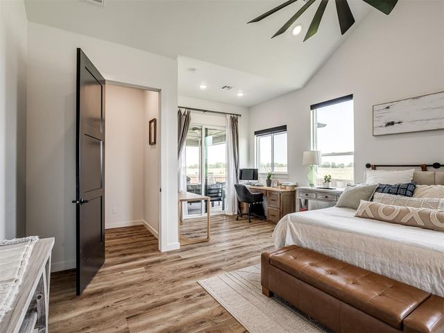 1330 Acclivis Court, Newcastle, OK 73065