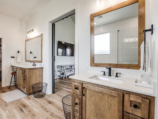 1330 Acclivis Court, Newcastle, OK 73065
