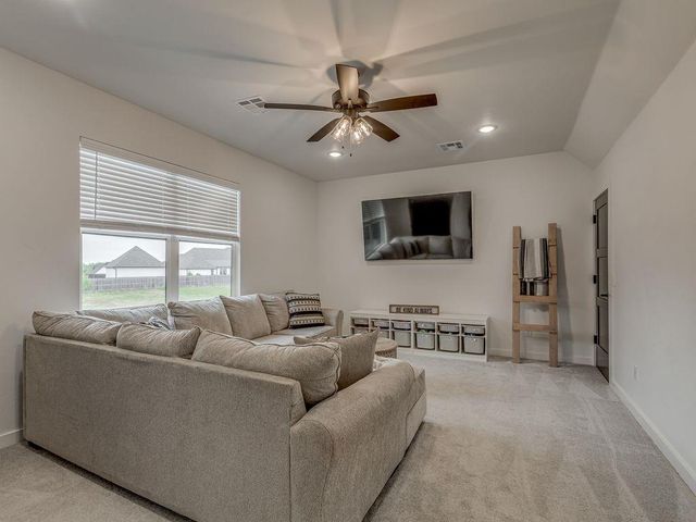 1330 Acclivis Court, Newcastle, OK 73065