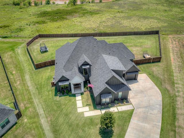 1330 Acclivis Court, Newcastle, OK 73065