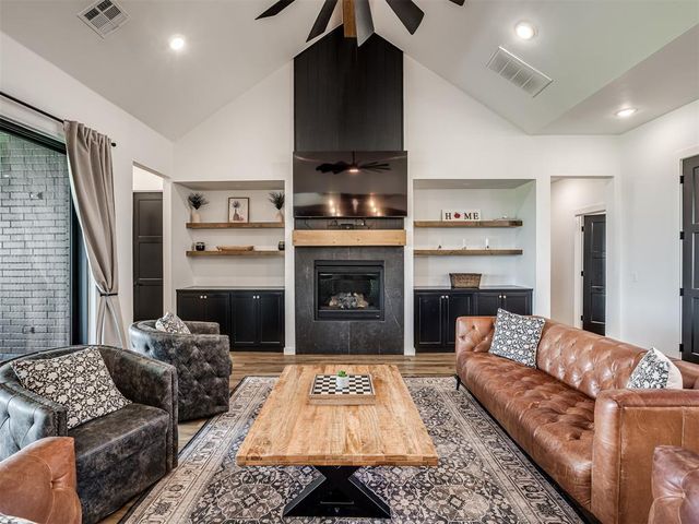 1330 Acclivis Court, Newcastle, OK 73065