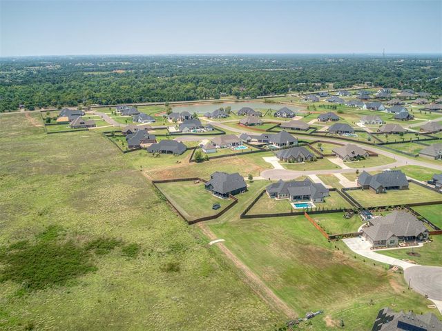 1330 Acclivis Court, Newcastle, OK 73065