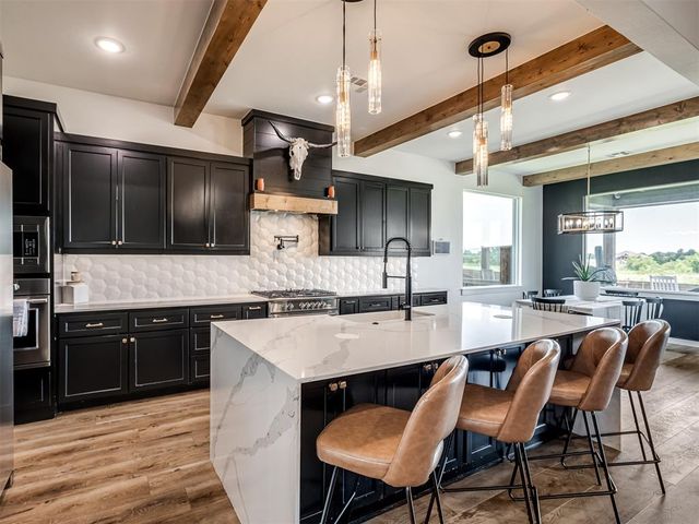 1330 Acclivis Court, Newcastle, OK 73065