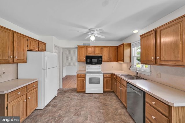 3892 NOLT RD., Landisville, PA 17538
