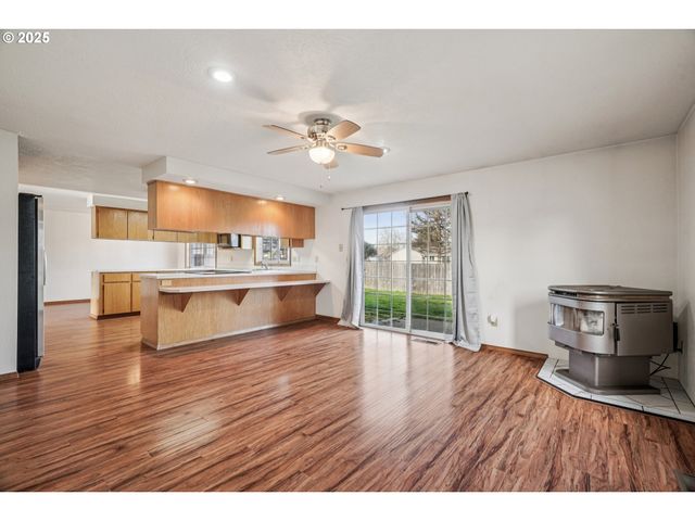 2067 Sw OLEANDER St, Mc Minnville, OR 97128