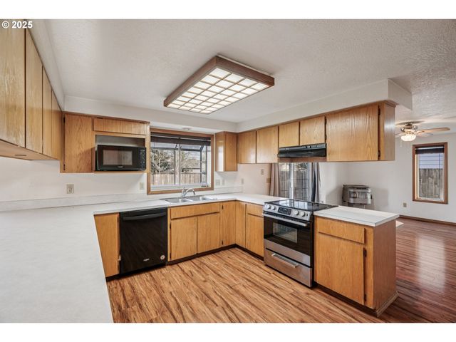 2067 Sw OLEANDER St, Mc Minnville, OR 97128