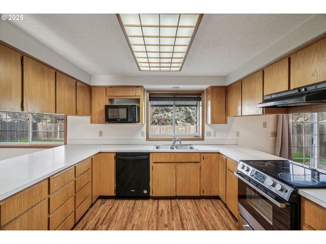 2067 Sw OLEANDER St, Mc Minnville, OR 97128