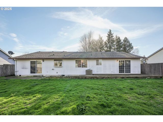 2067 Sw OLEANDER St, Mc Minnville, OR 97128