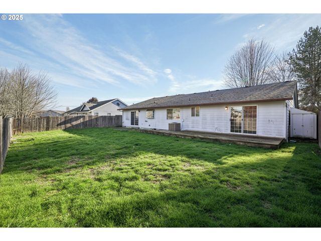 2067 Sw OLEANDER St, Mc Minnville, OR 97128