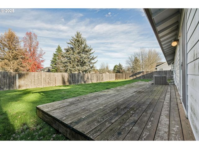 2067 Sw OLEANDER St, Mc Minnville, OR 97128