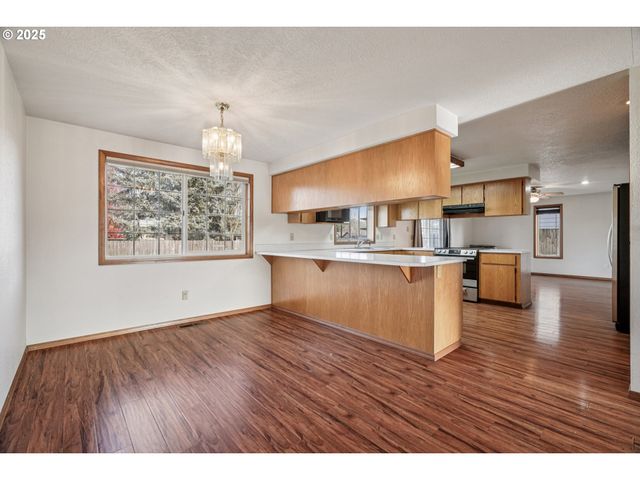 2067 Sw OLEANDER St, Mc Minnville, OR 97128