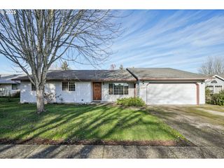 2067 Sw OLEANDER St, Mc Minnville, OR 97128