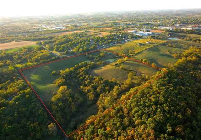 Corum Road, Excelsior Springs, MO 64024