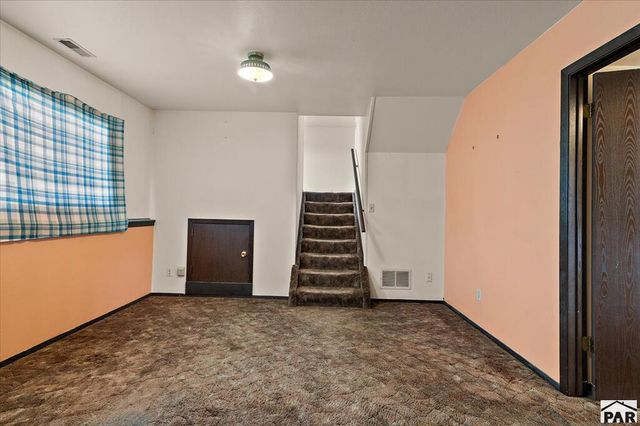 2121 Chautard Dr, Pueblo, CO 81005